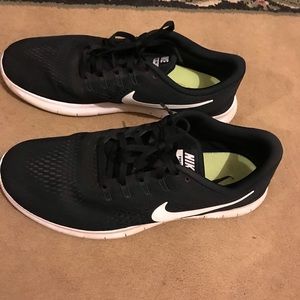 Men’s Nike free run shoes
